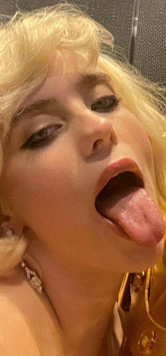 billie eilish wants you to cum on her slutty face #q5TXPrvU