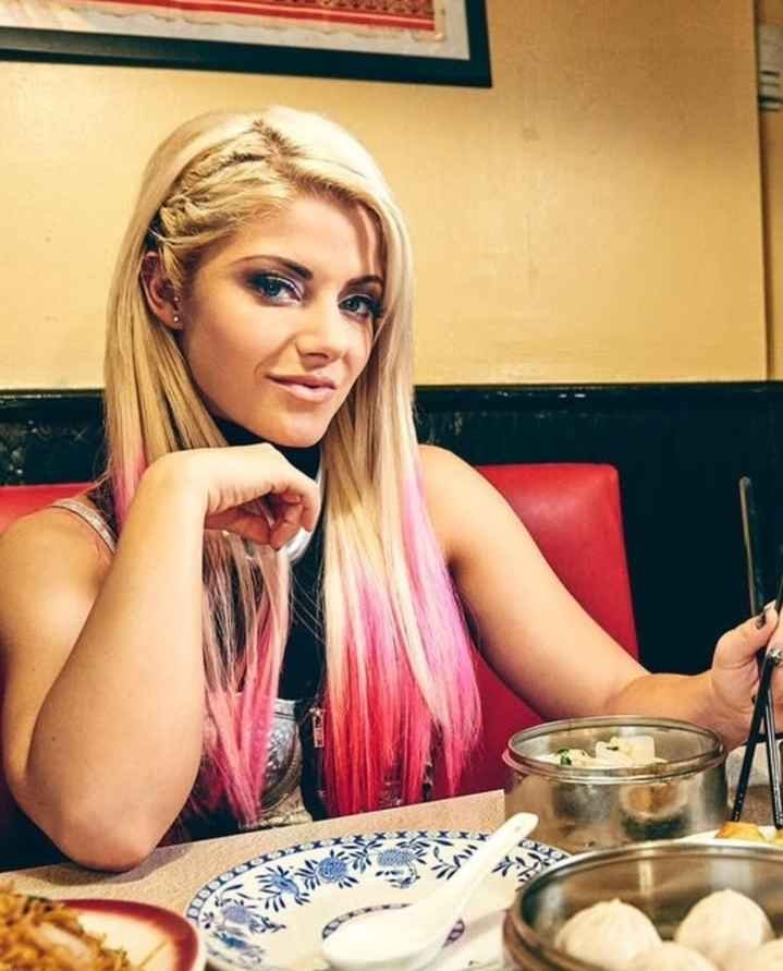 WWE Alexa Bliss #e5e0gW3C