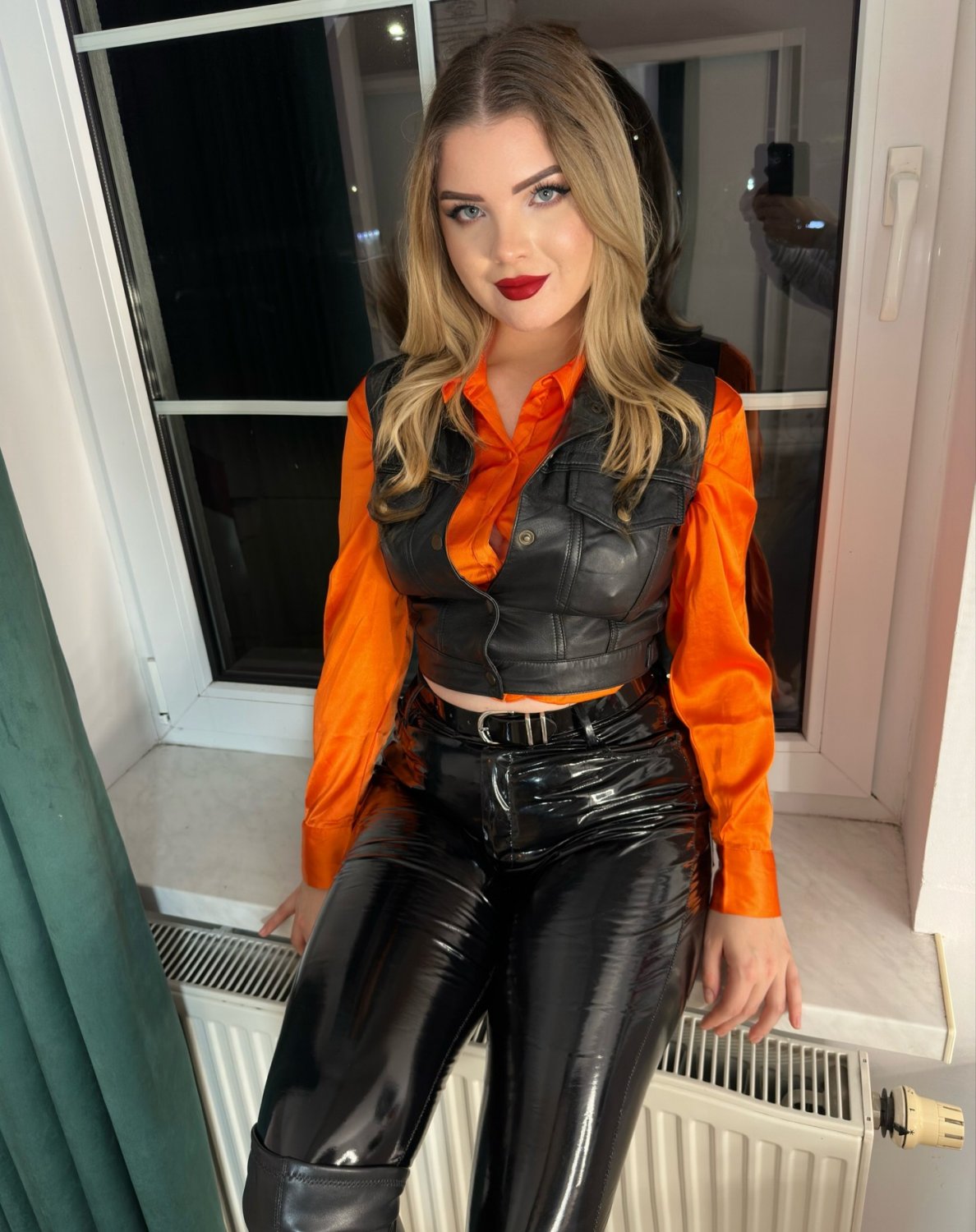 Sexy PVC babe #lzeZaNNu