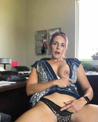 Webslut Exhibitionist Wife #htwZiLbs